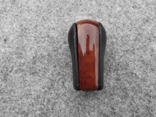 Pomo de Toyota cuero y madera