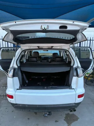 Mitsubishi Outlander 2011