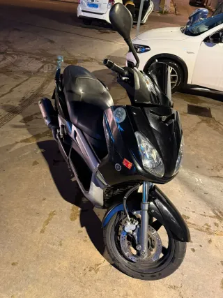 YAMAHA X-MAX 125- 2007