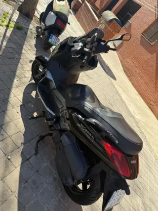 YAMAHA X-MAX 125- 2007