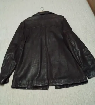 Chaqueta de piel marrón