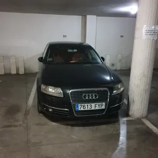 Plaza de Garaje amplia