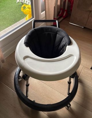 Tacata Andador Bebé Blanco y Negro