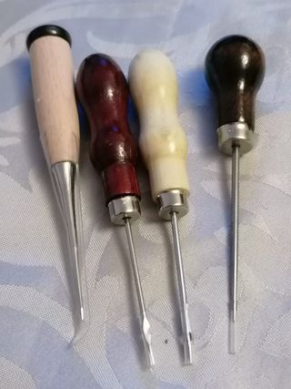 Juego de punzones para cuero