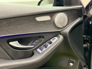 Mercedes-Benz GLC SUV 2021