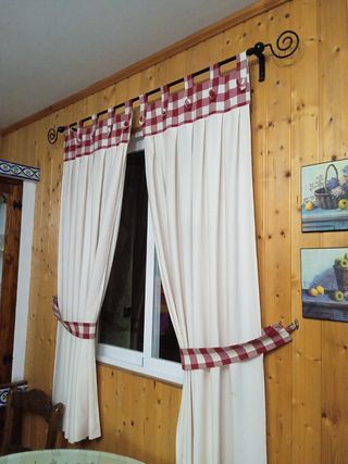 Cortinas y cortinero