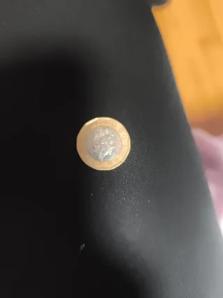 Moneda de 1 libra en perfecto estado