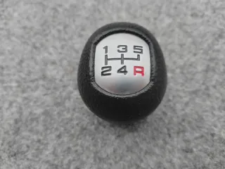Pomo de 5 velocidades Ford mondeo 2001