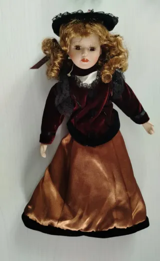 4 Bambole Porcellana da Collezione