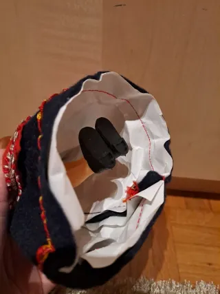 Bamboline in costume tradizionale