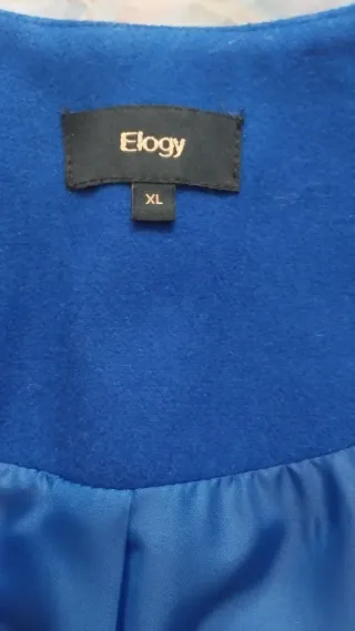 Lote 2 Cappotti, uno blu e uno rosso.