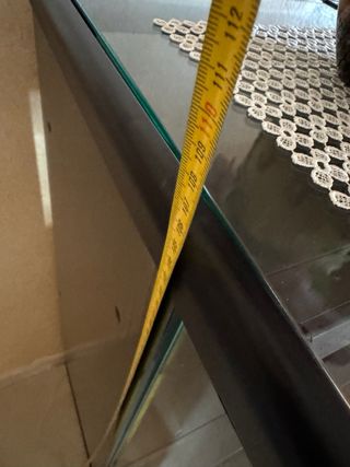 Mobile stereo vintage in vetro e plastica