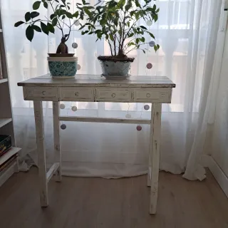 Mesa rústica antigua