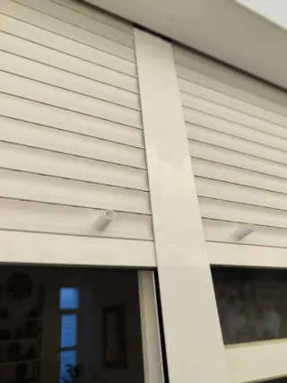 Persiana de dos hojas