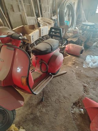 Vespa 200p Roja