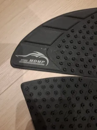 Grips Depósito Moto MDMP Negro