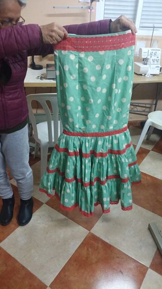 Falda flamenca lunares