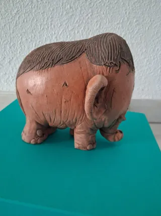 Elefante de Arcilla Antiguo