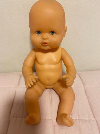 Muñeco Nenuco niño y regalo otro muñeco