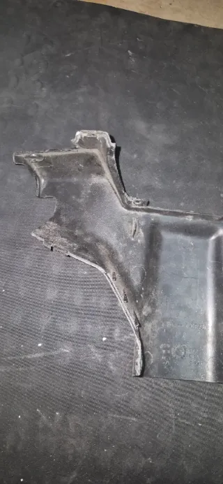 Tapa interior manillar Yamaha Aerox