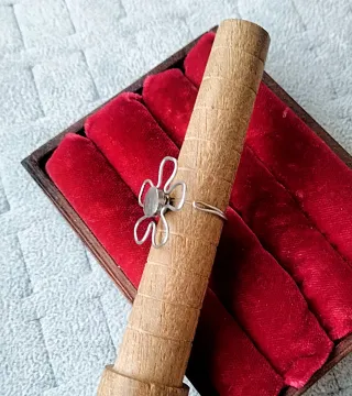 Anello minimal floreale acciaio inox