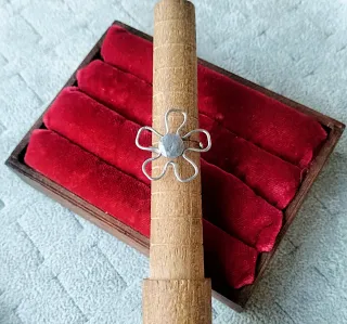 Anello minimal floreale acciaio inox