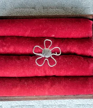 Anello minimal floreale acciaio inox