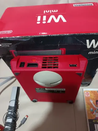 Nintendo Wii Mini Rossa con scatola