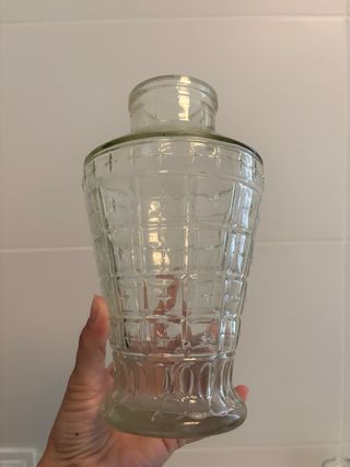 Jarrón de cristal decorado