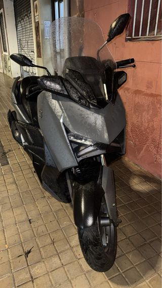 Yamaha XMAX 125cc 2025 Gris