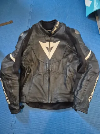 Chaqueta Dainese Avro 4 Piel Bovina Moto talla 54