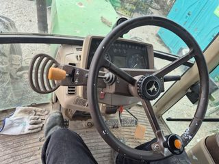 Tractor John Deere 6310