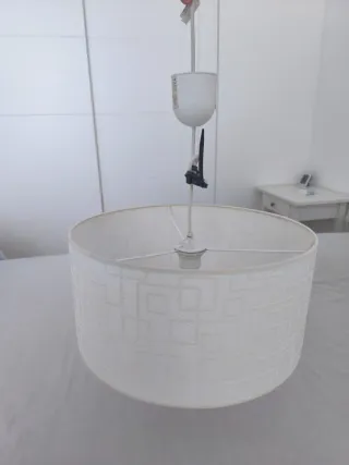 LÁMPARA DE TECHO BLANCA