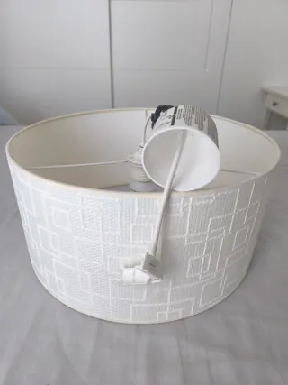 LÁMPARA DE TECHO BLANCA