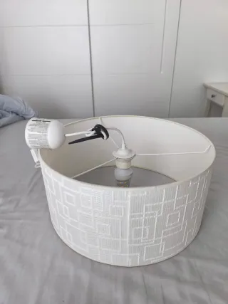 LÁMPARA DE TECHO BLANCA