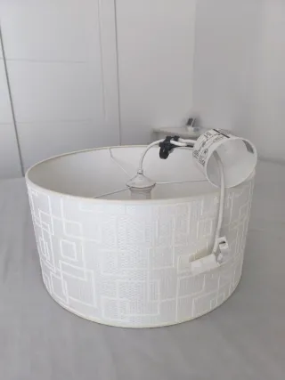 LÁMPARA DE TECHO BLANCA