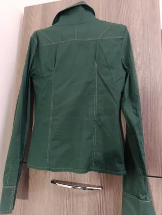 Camicia Fhor verde aderente ricami argento