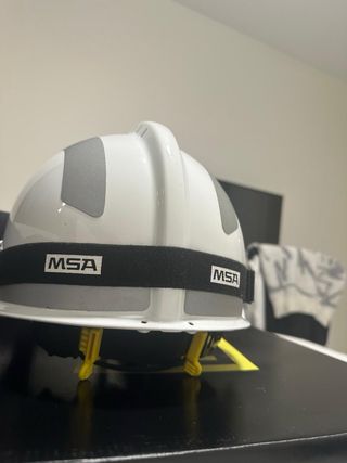Casco MSA con Gafas Integradas