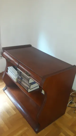 Mueble auxiliar de madera