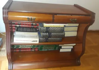 Mueble auxiliar de madera