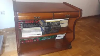 Mueble auxiliar de madera