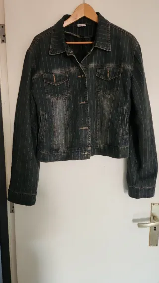 Chaqueta vaquera con rayas