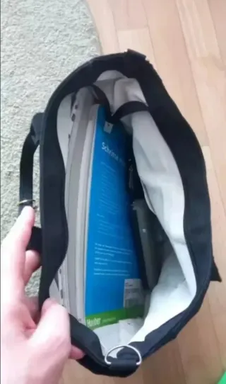 Bolso bandolera negro.