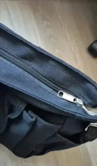 Bolso bandolera negro.