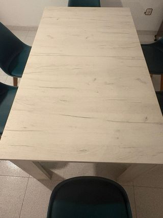 Mesa de comedor y 6 sillas