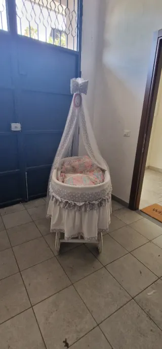 Culla per neonati con baldacchino