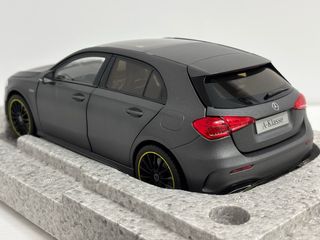 Mercedes Benz Clase A NOREV escala 1/18
