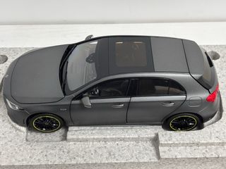 Mercedes Benz Clase A NOREV escala 1/18