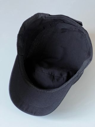 Gorra estilo militar negra