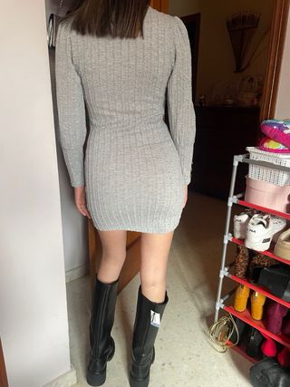 Vestido gris de manga larga